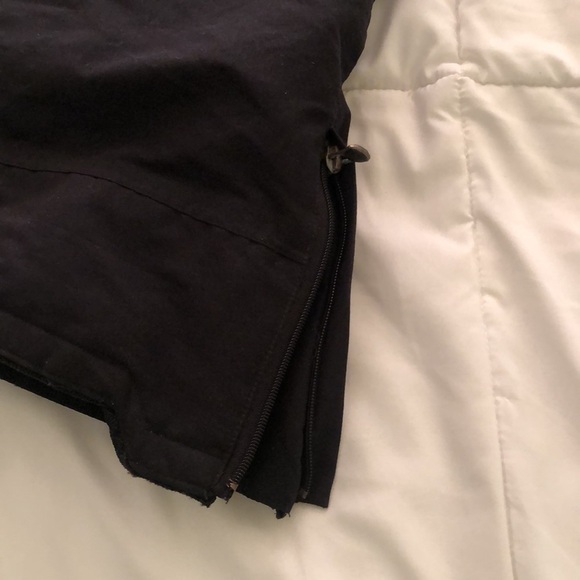 Empyre Clothing black ski pants with multiple zipper pockets & Velcro waistband - Picture 11 of 14